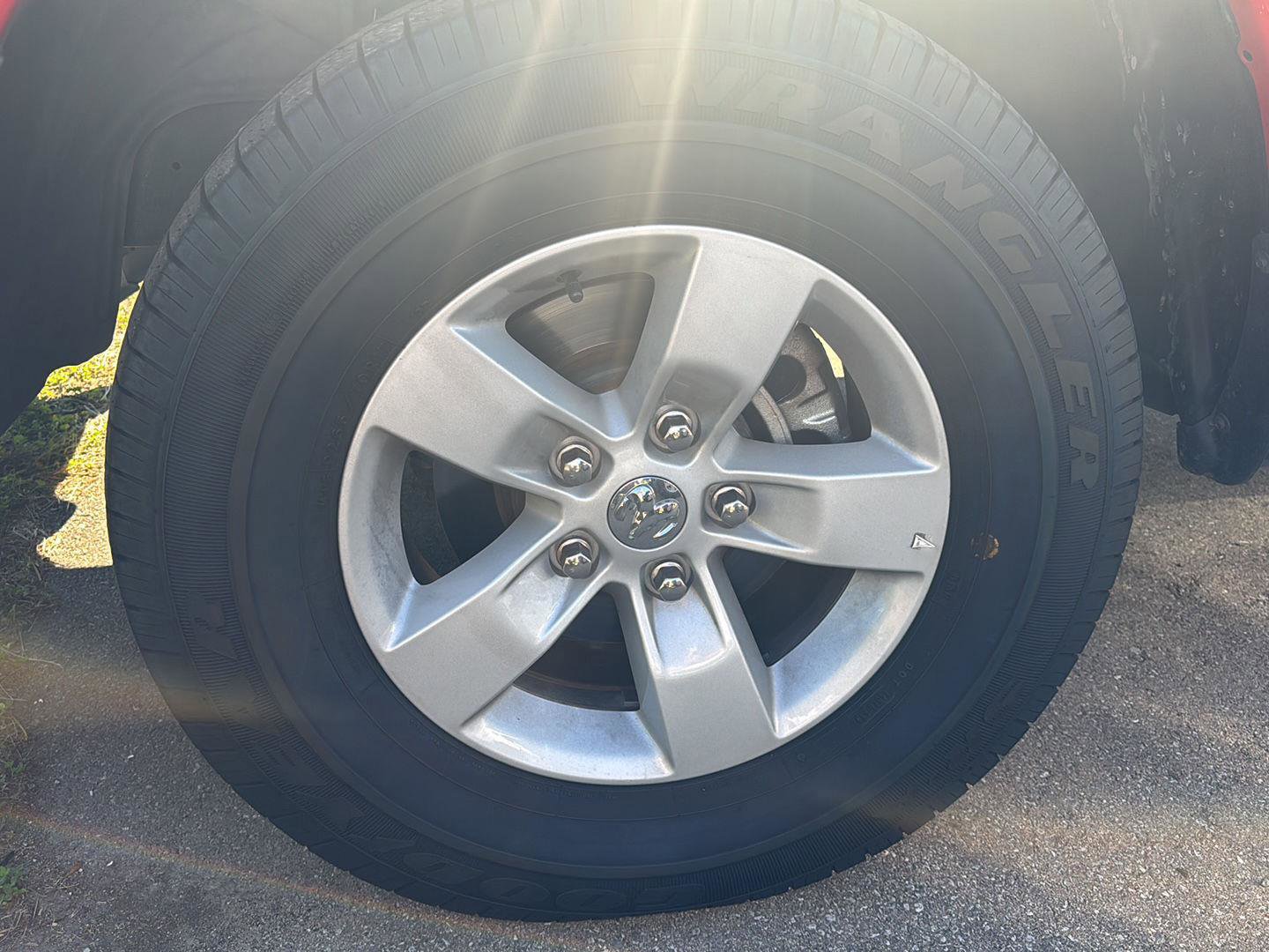 Used 2024 RAM 1500 Classic SLT image 3