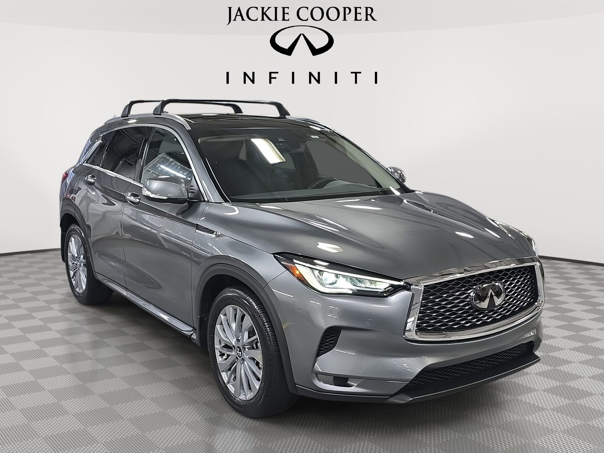 Used 2025 INFINITI QX50 Luxe image 3