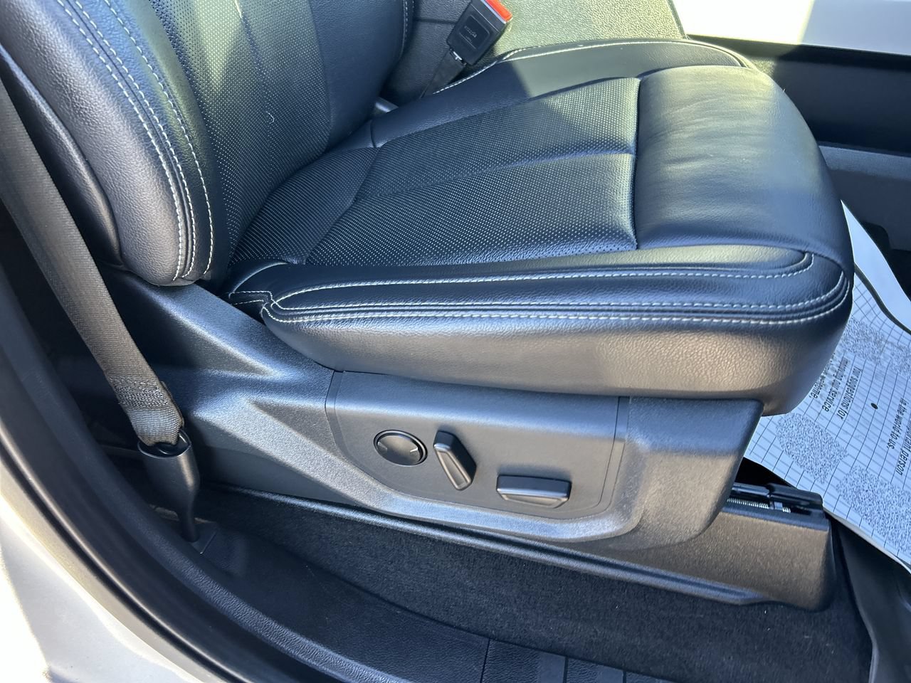 Used 2022 Ford F350 Lariat w/ Lariat Value Package AWD/4WD image 16