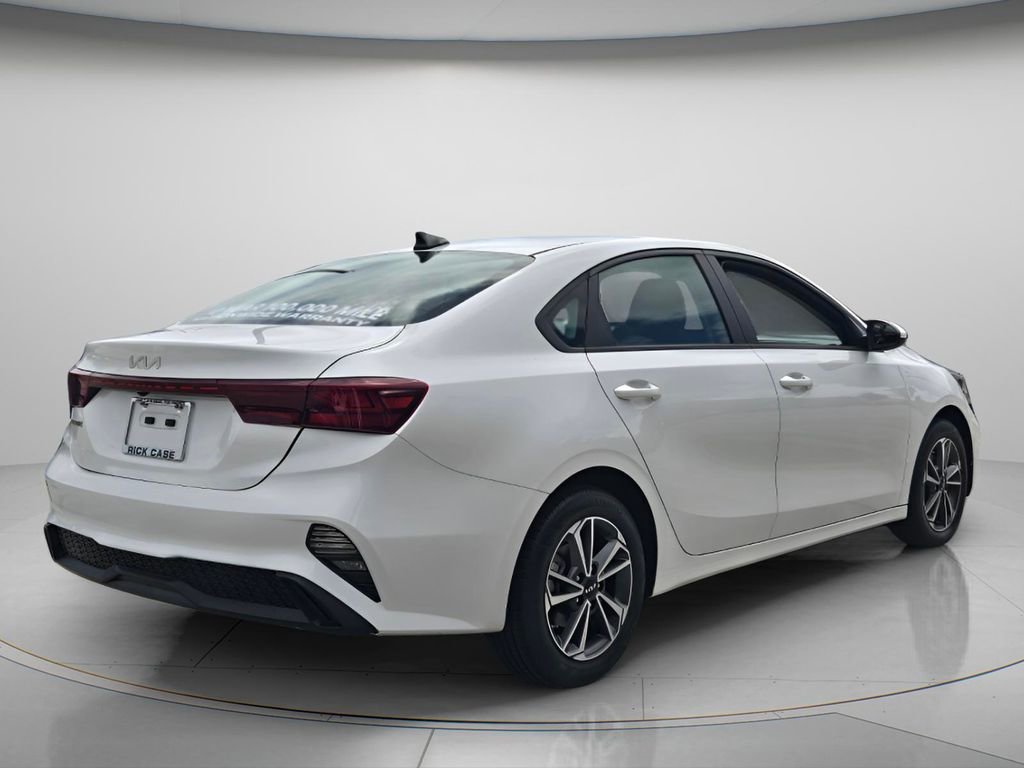 Used 2023 Kia Forte LXS FWD image 7