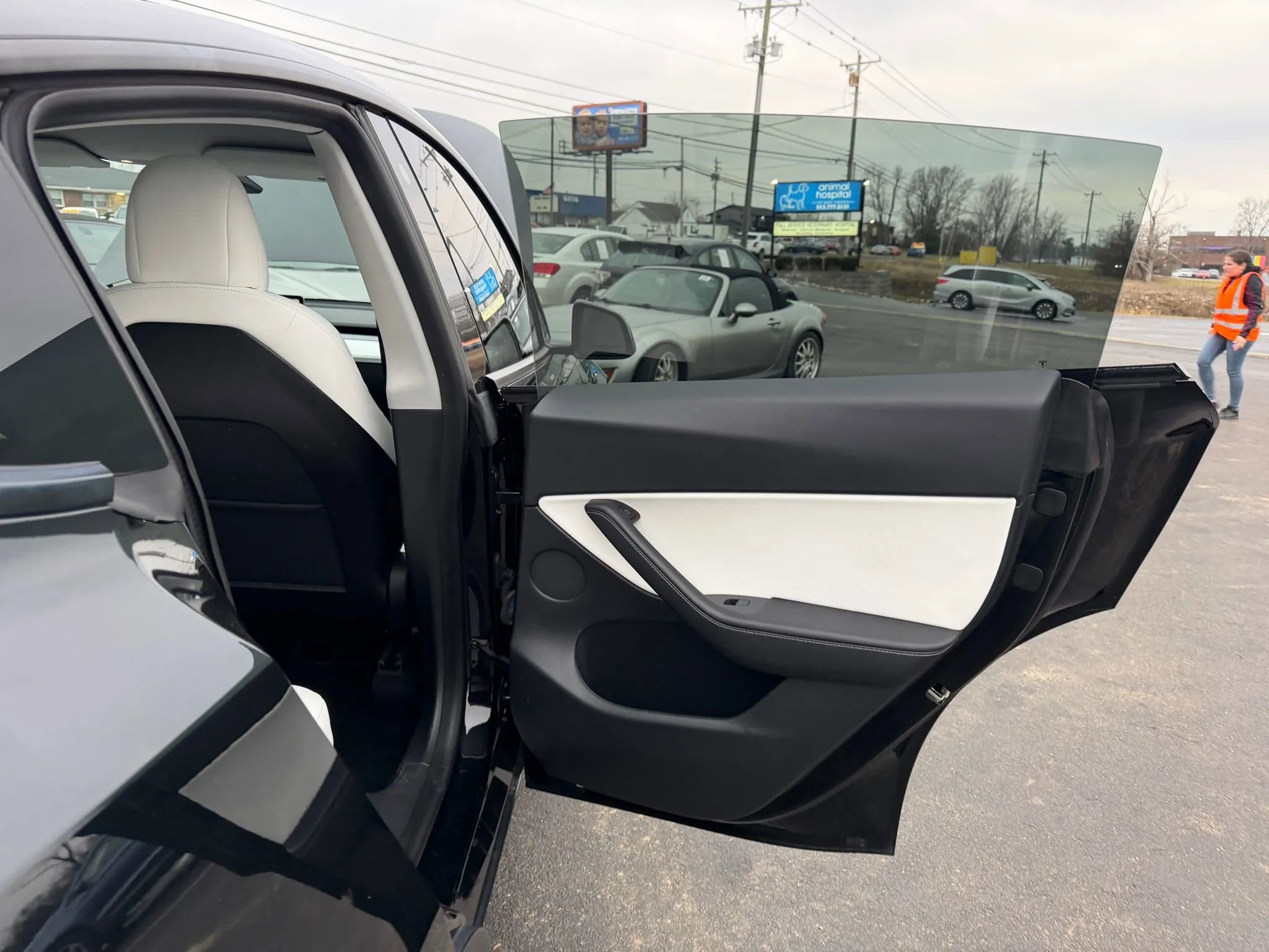 Used 2021 Tesla Model Y Long Range image 47