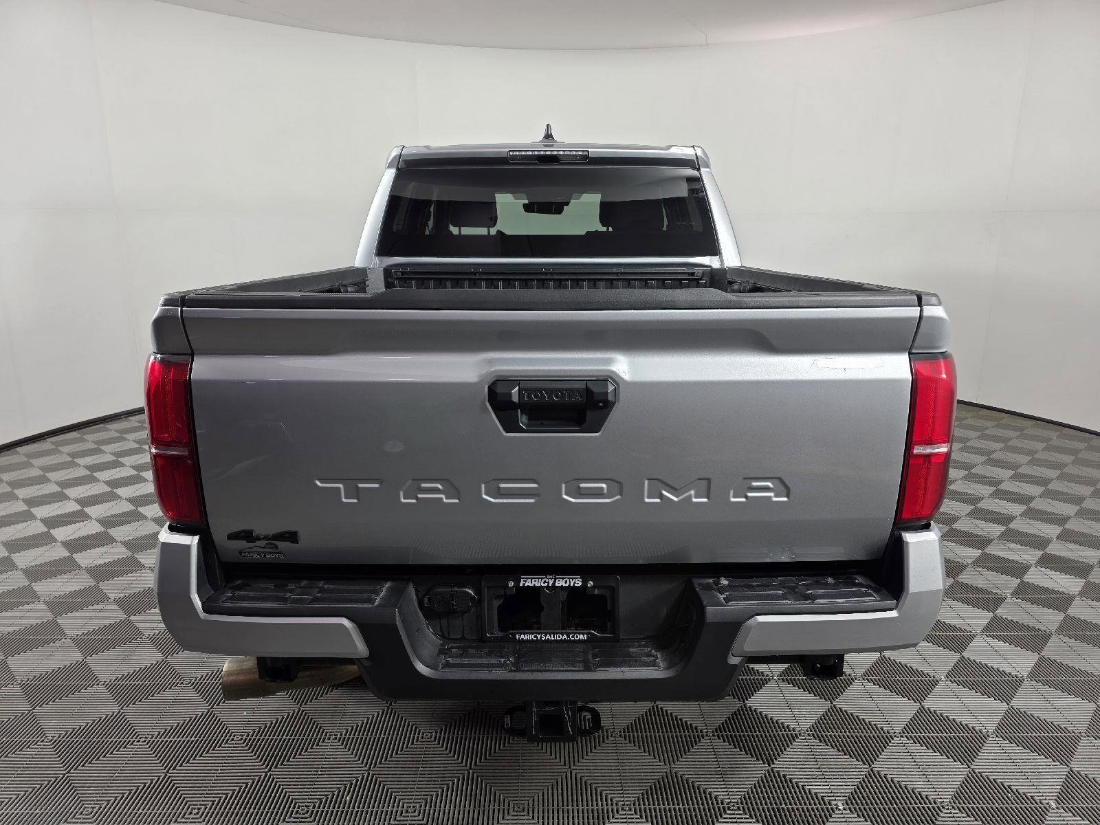 Used 2025 Toyota Tacoma TRD Off-Road image 4