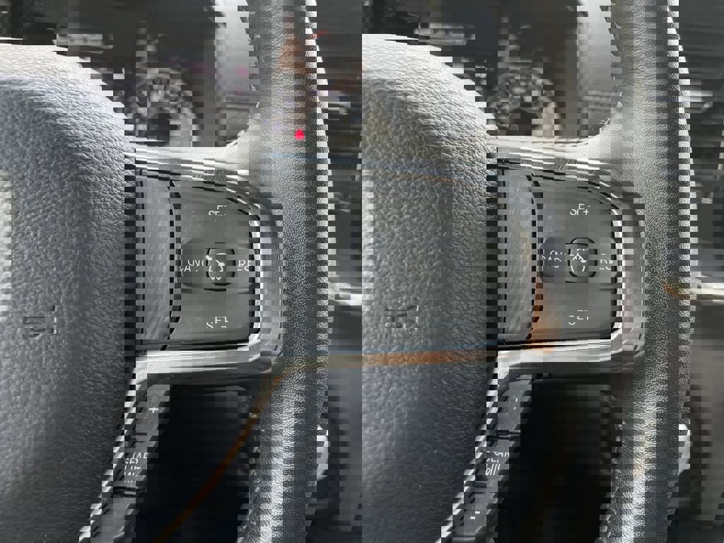 Used 2024 RAM 1500 Laramie image 29