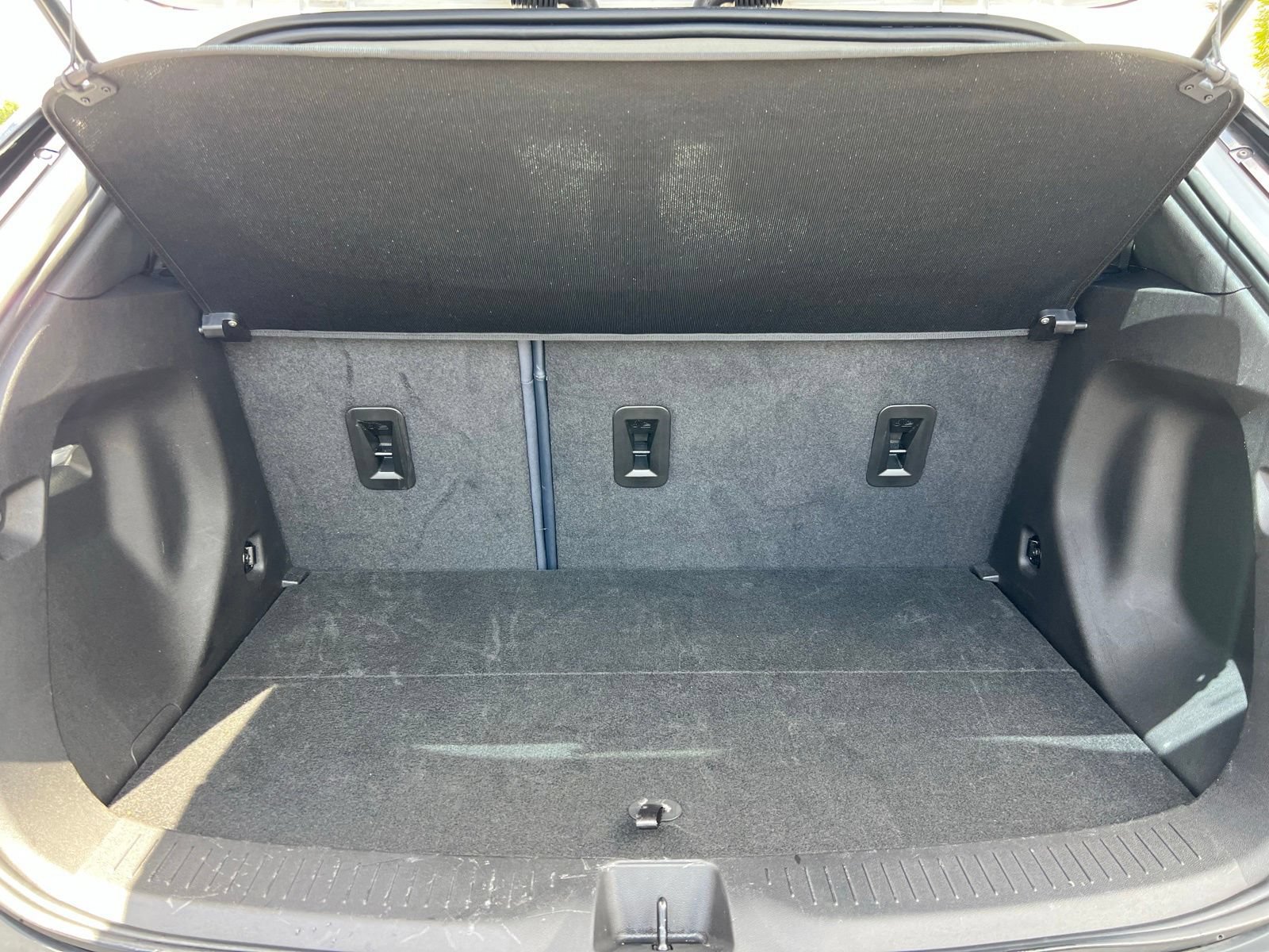 Used 2022 Chevrolet Bolt EUV Premier w/ Super Cruise Package FWD image 19