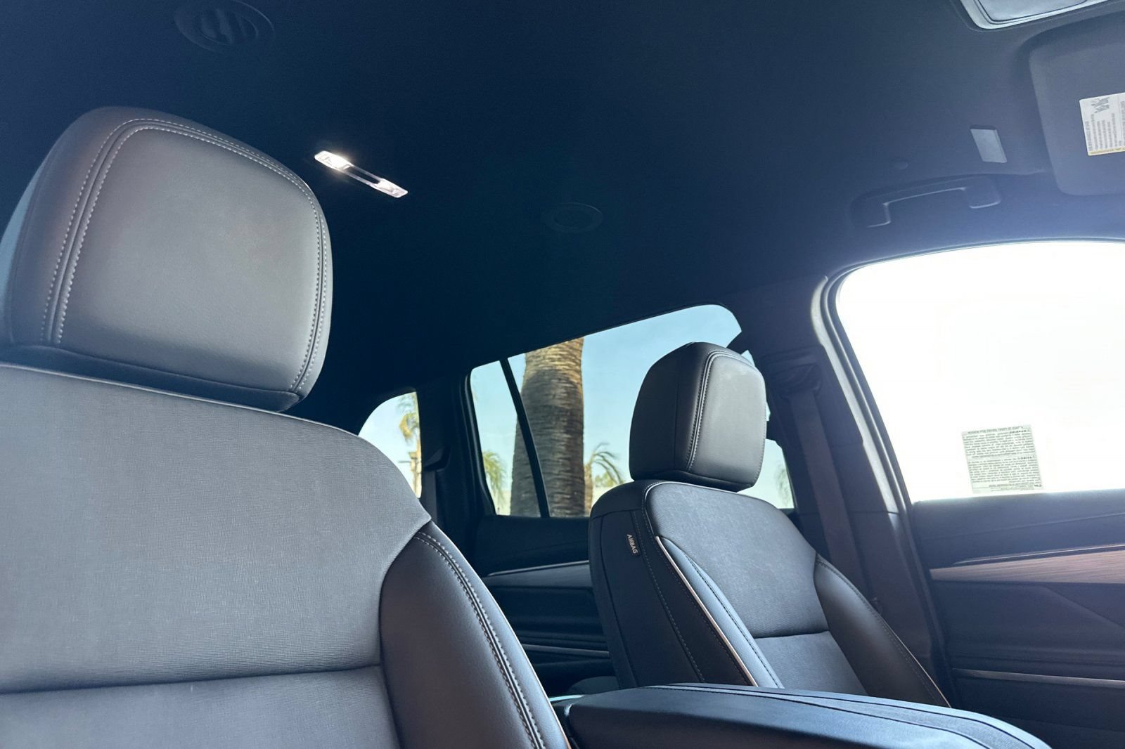 Certified 2025 Buick Enclave Preferred FWD image 7