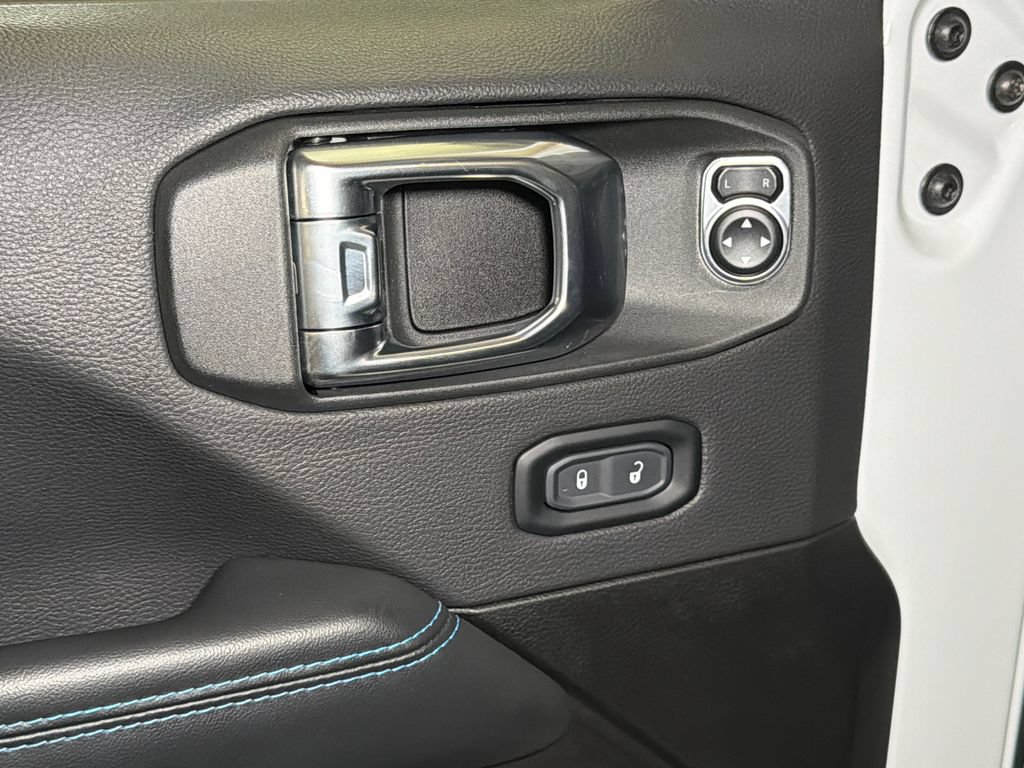 Used 2024 Jeep Wrangler High Altitude AWD/4WD image 18