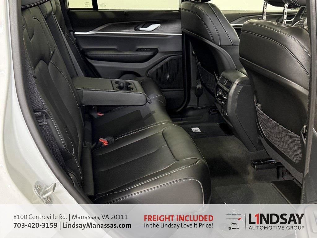 New 2025 Jeep Grand Cherokee Limited w/ Luxury Tech Group II image 14