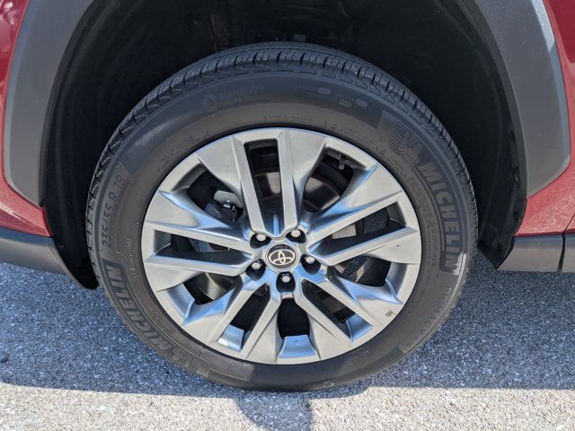 Used 2023 Toyota RAV4 XLE Premium AWD/4WD image 12