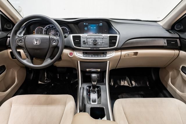 Used 2015 Honda Accord EX image 29