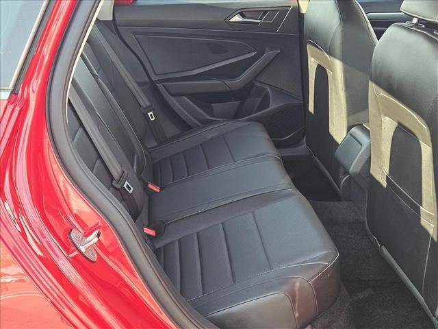 Used 2023 Volkswagen Jetta SE w/ Panoramic Sunroof Package FWD image 19