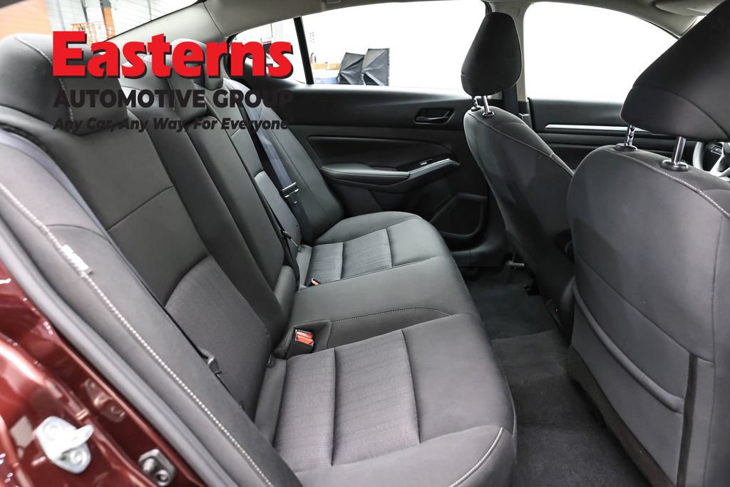 Used 2023 Nissan Altima 2.5 SV FWD image 23