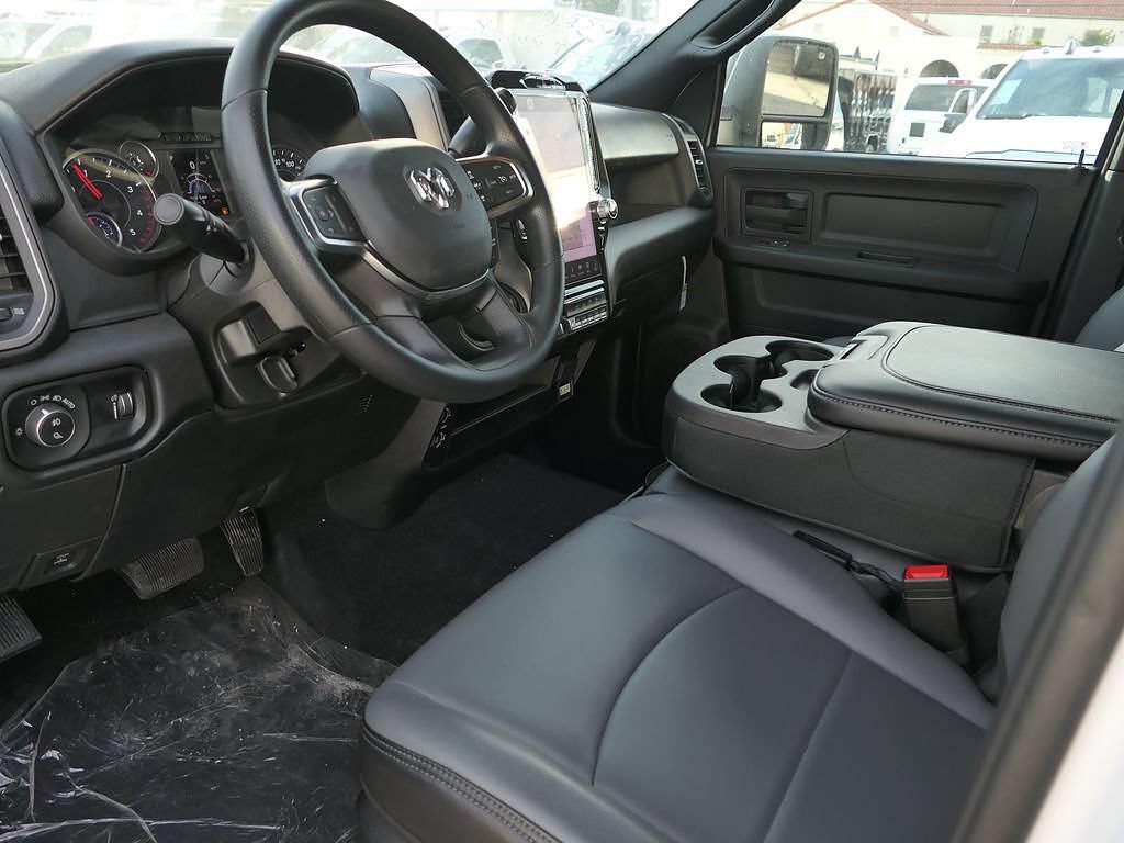 New 2026 RAM 3500 Tradesman AWD/4WD image 10