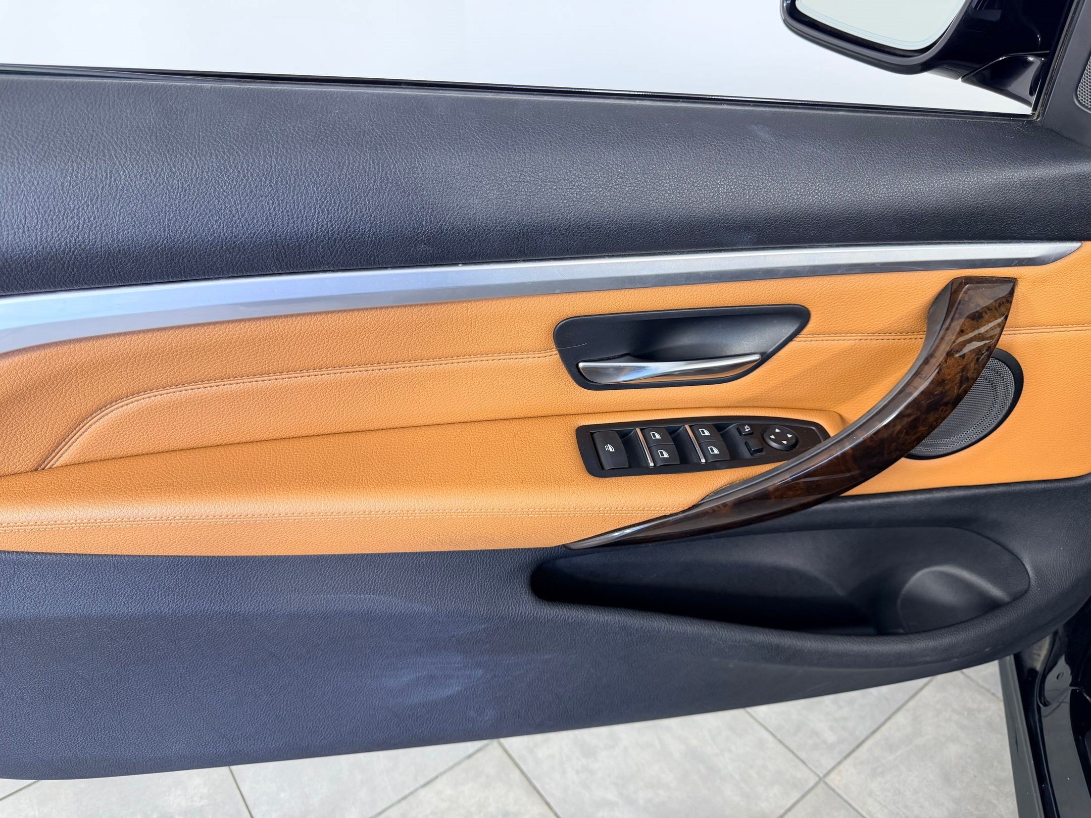 Used 2020 BMW 430i Convertible w/ M Sport Package RWD image 12