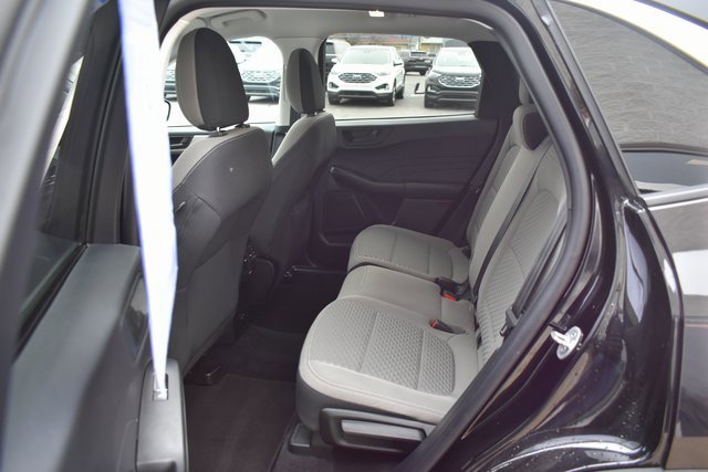 Used 2022 Ford Escape SE w/ Cold Weather Package image 34