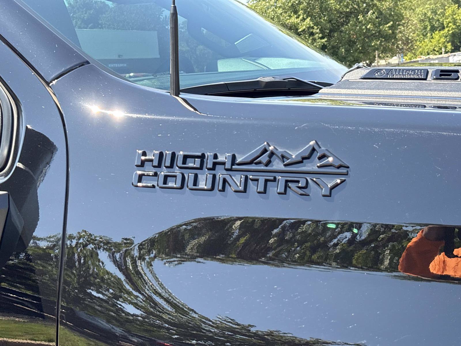 Used 2025 Chevrolet Silverado 2500 High Country w/ Midnight Edition AWD/4WD image 11