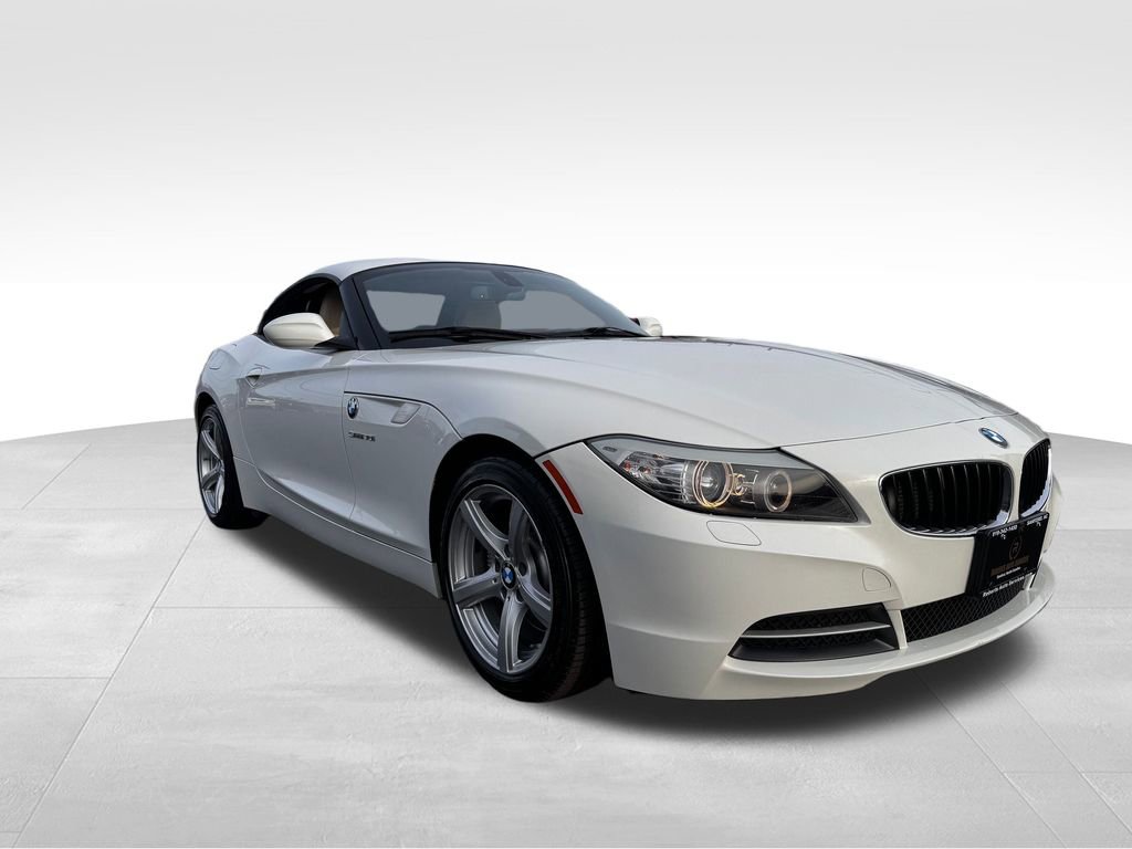 Used 2009 BMW Z4 sDrive30i image 2