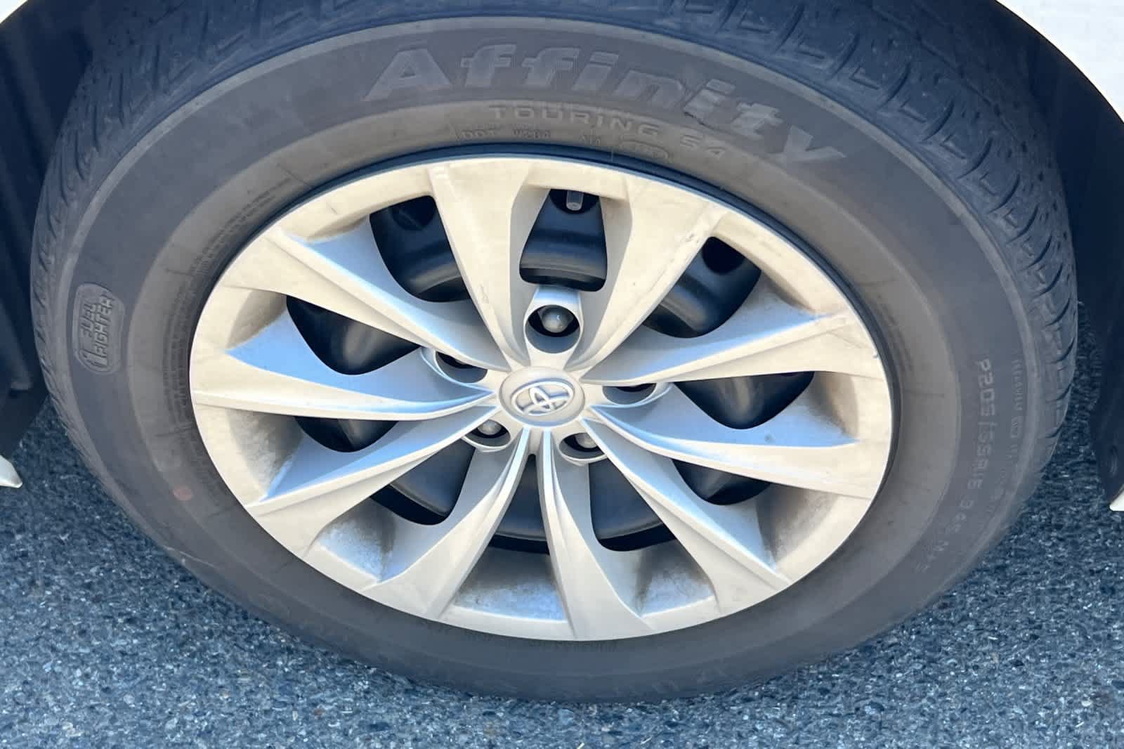 Used 2017 Toyota Camry LE FWD image 10