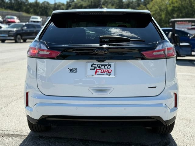 Used 2022 Ford Edge SE w/ Black Appearance Package image 6