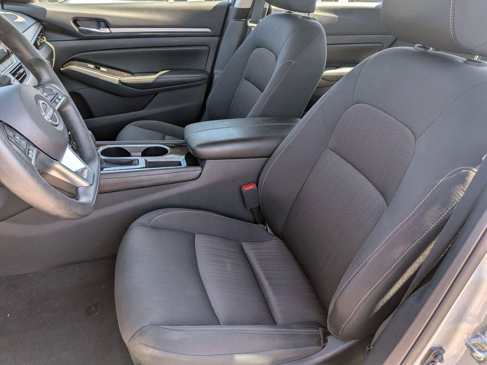 Used 2023 Nissan Altima 2.5 SV FWD image 26