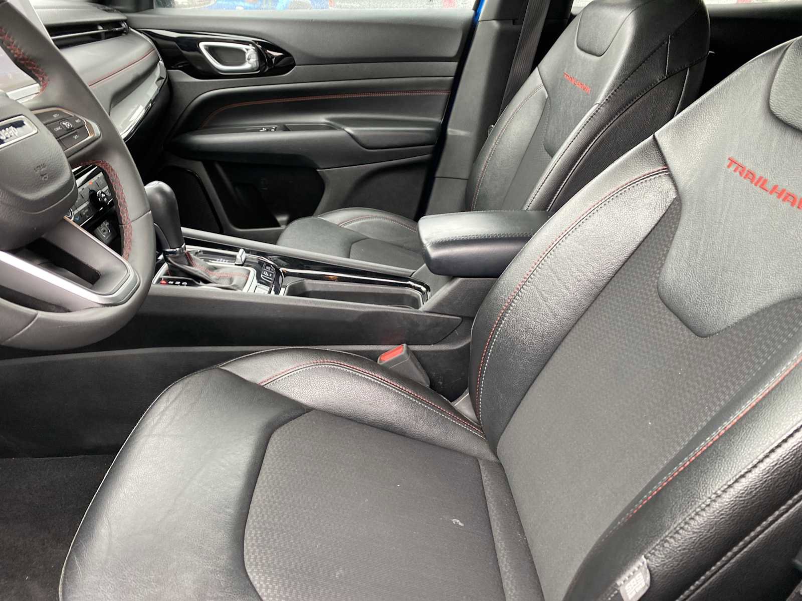 Used 2024 Jeep Compass Trailhawk AWD/4WD image 25