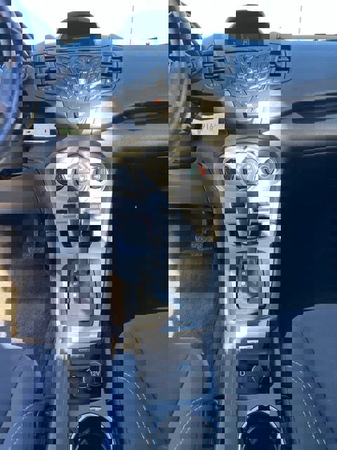 Used 2015 Ford Fiesta SE image 10