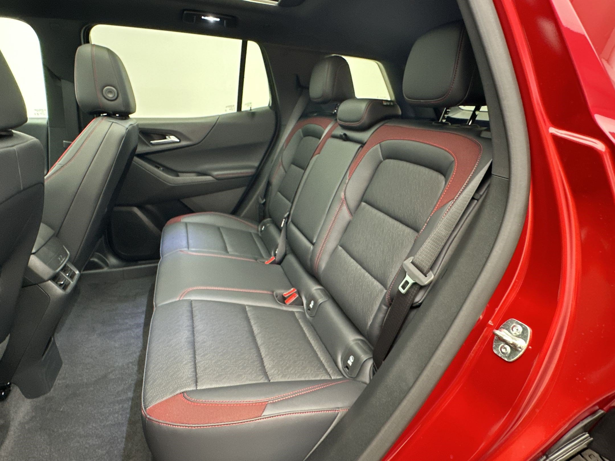 New 2027 Chevrolet Equinox RS w/ LPO, Floor Liner Package AWD/4WD image 23