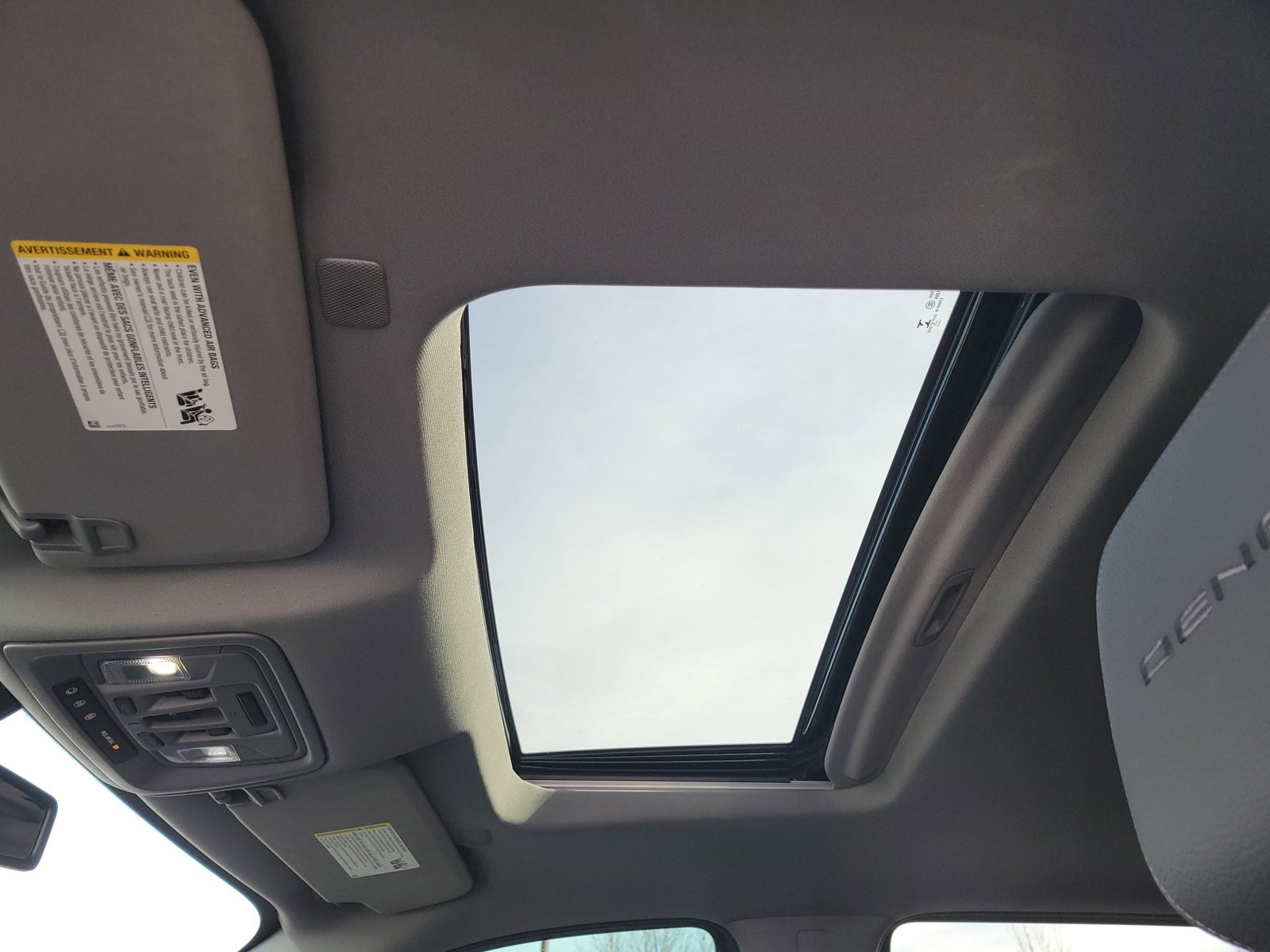 Used 2021 GMC Sierra 1500 Denali w/ Denali Premium Package image 16