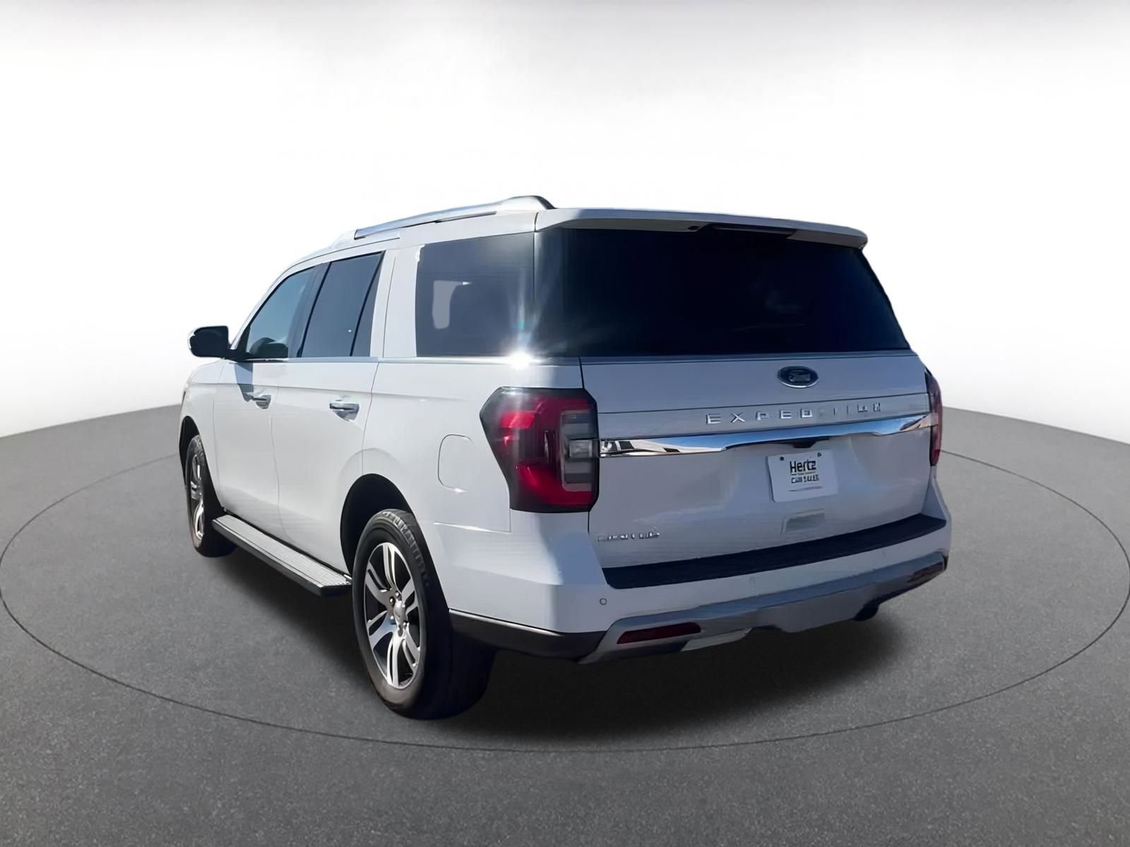 Used 2024 Ford Expedition Limited image 11