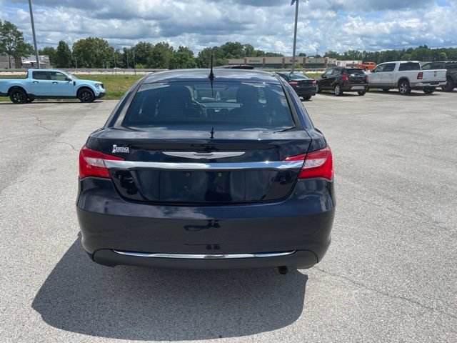 Used 2011 Chrysler 200 Touring FWD image 8
