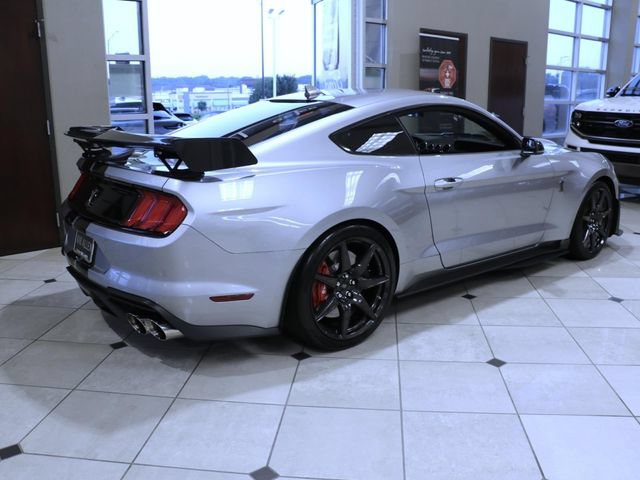 Used 2022 Ford Mustang Shelby GT500 w/ Carbon Fiber Track Pack RWD image 7