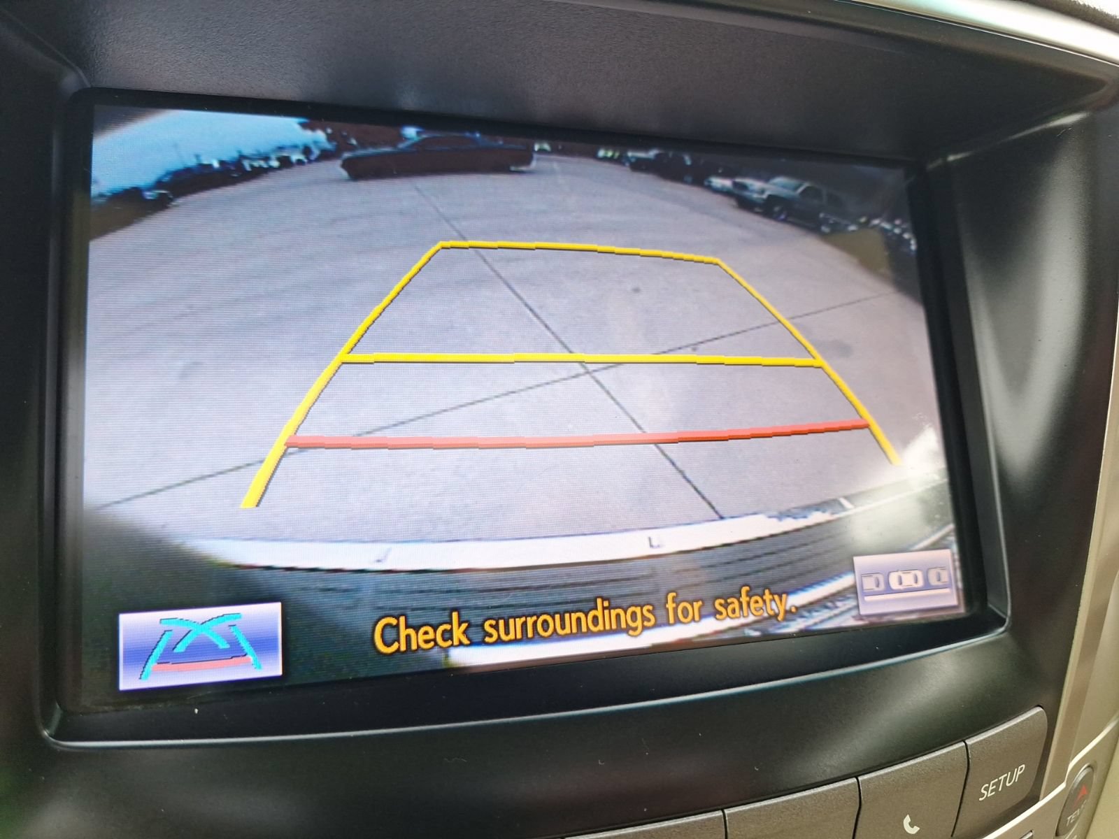 Used 2013 Lexus LX 570 4WD w/ Luxury Pkg image 24