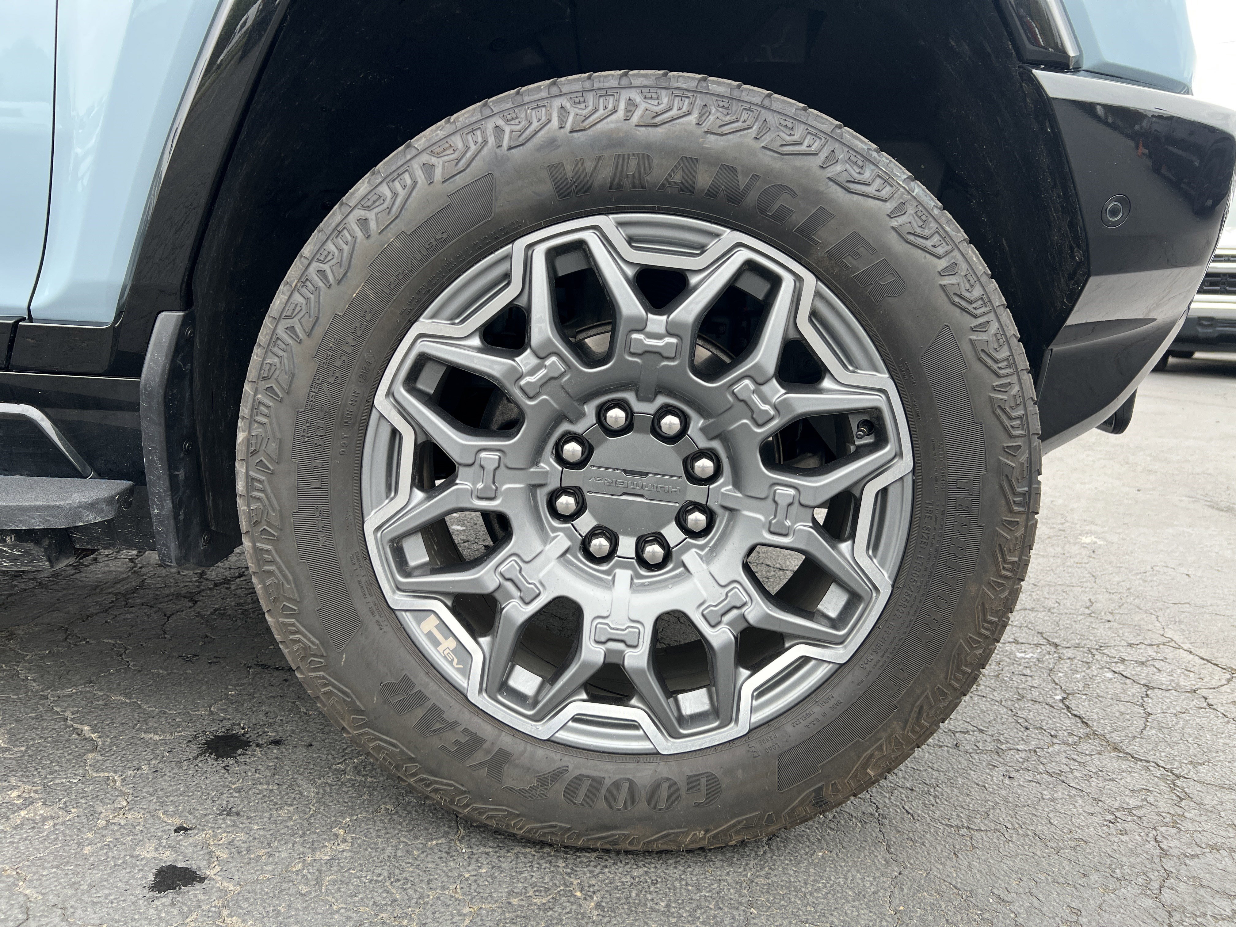 Used 2025 GMC Hummer EV 3X AWD/4WD image 10