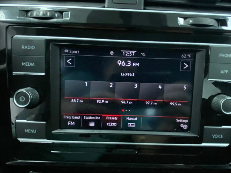 Used 2020 Volkswagen GTI S image 29