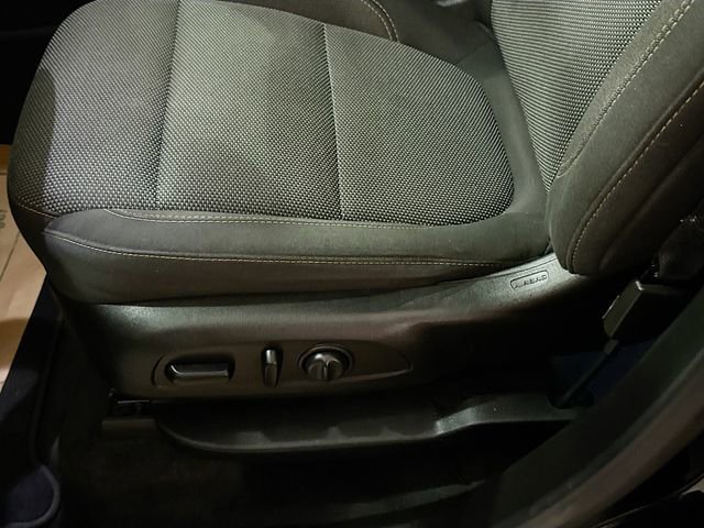 Used 2019 Chevrolet Traverse LT image 19