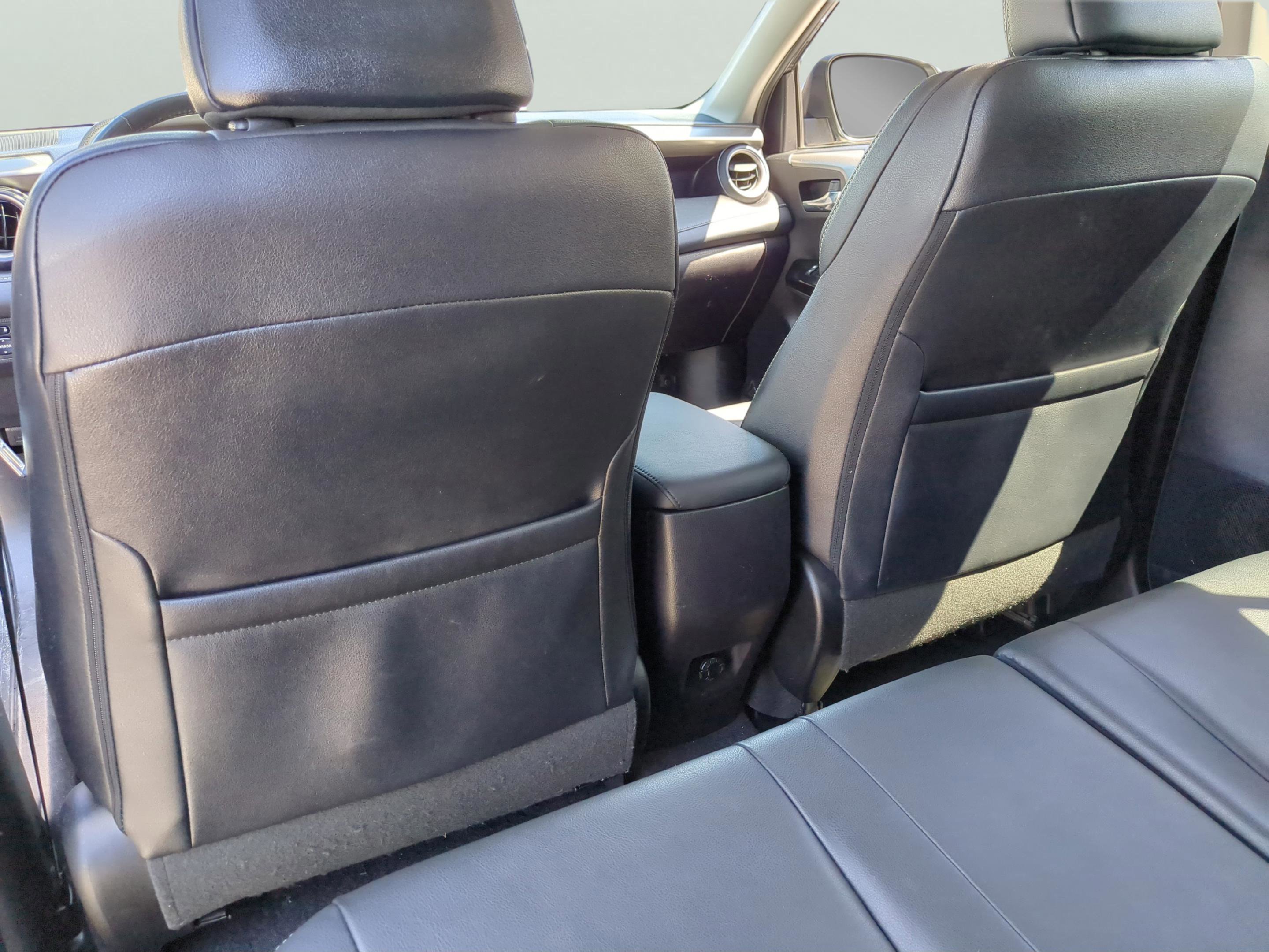 Used 2016 Toyota RAV4 Limited FWD image 26