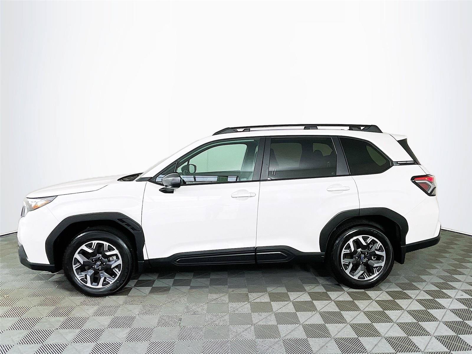 Certified 2026 Subaru Forester Premium AWD/4WD image 4