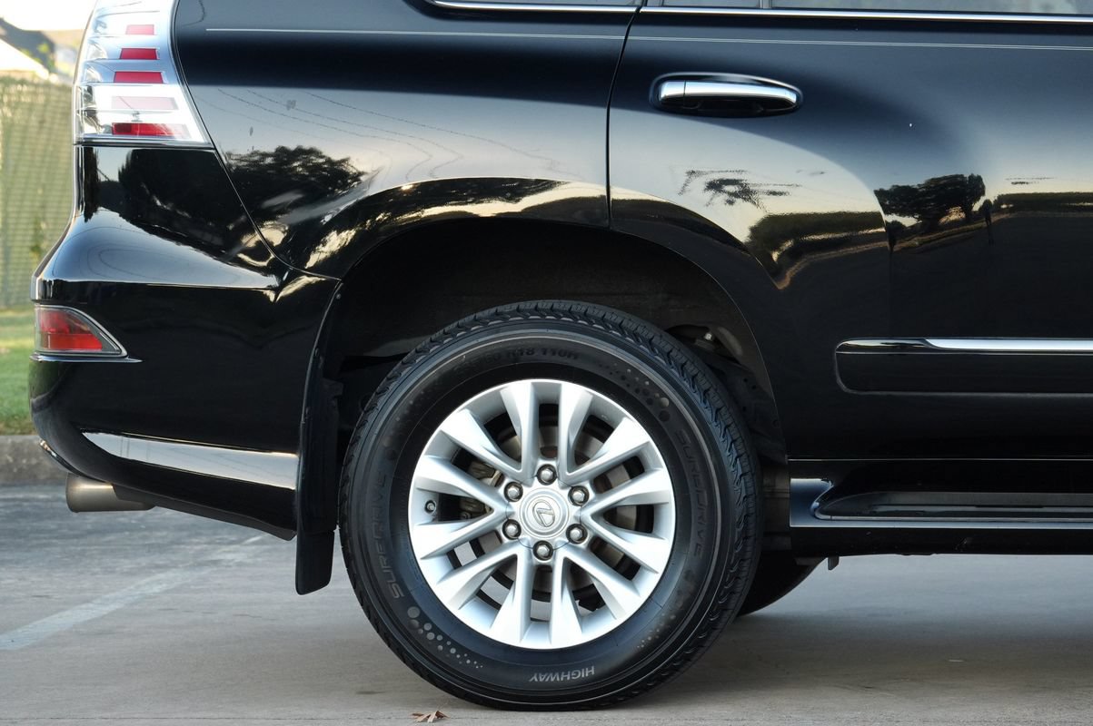 Used 2014 Lexus GX 460 w/ Premium Package AWD/4WD image 30