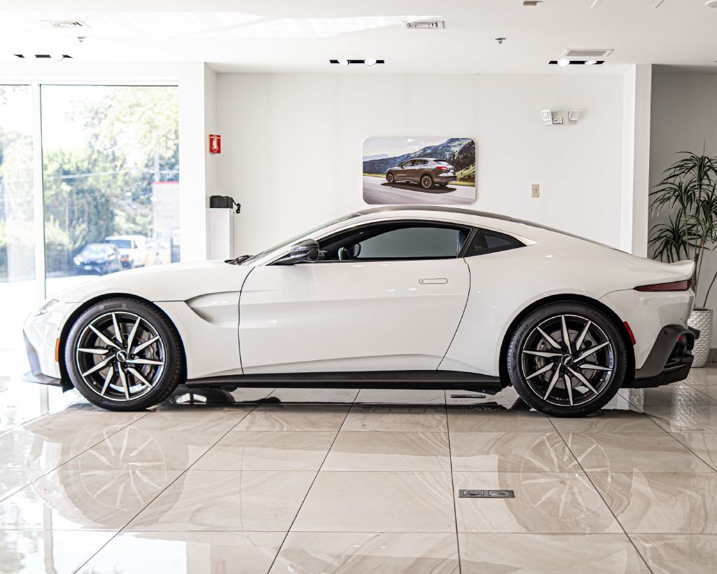 Used 2019 Aston Martin V8 Vantage Coupe RWD image 6
