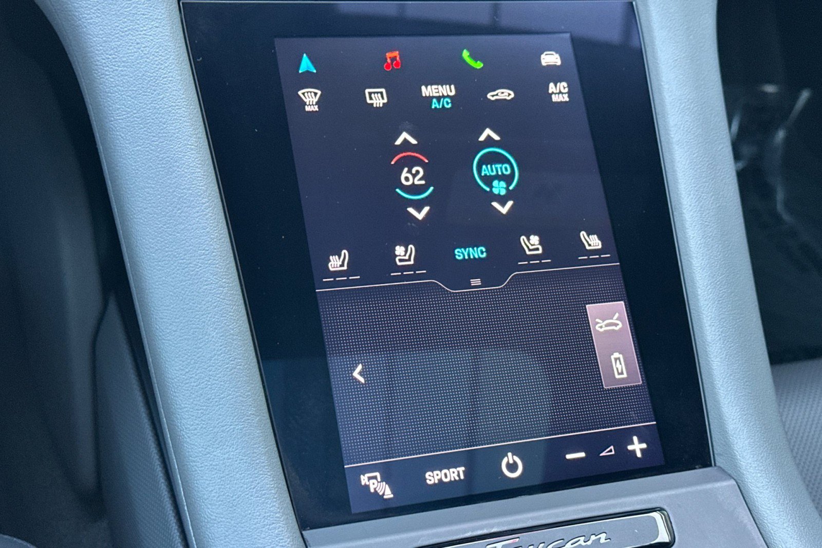 Used 2022 Porsche Taycan image 20