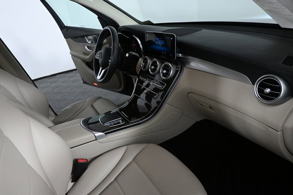 Certified 2022 Mercedes-Benz GLC 300 image 24
