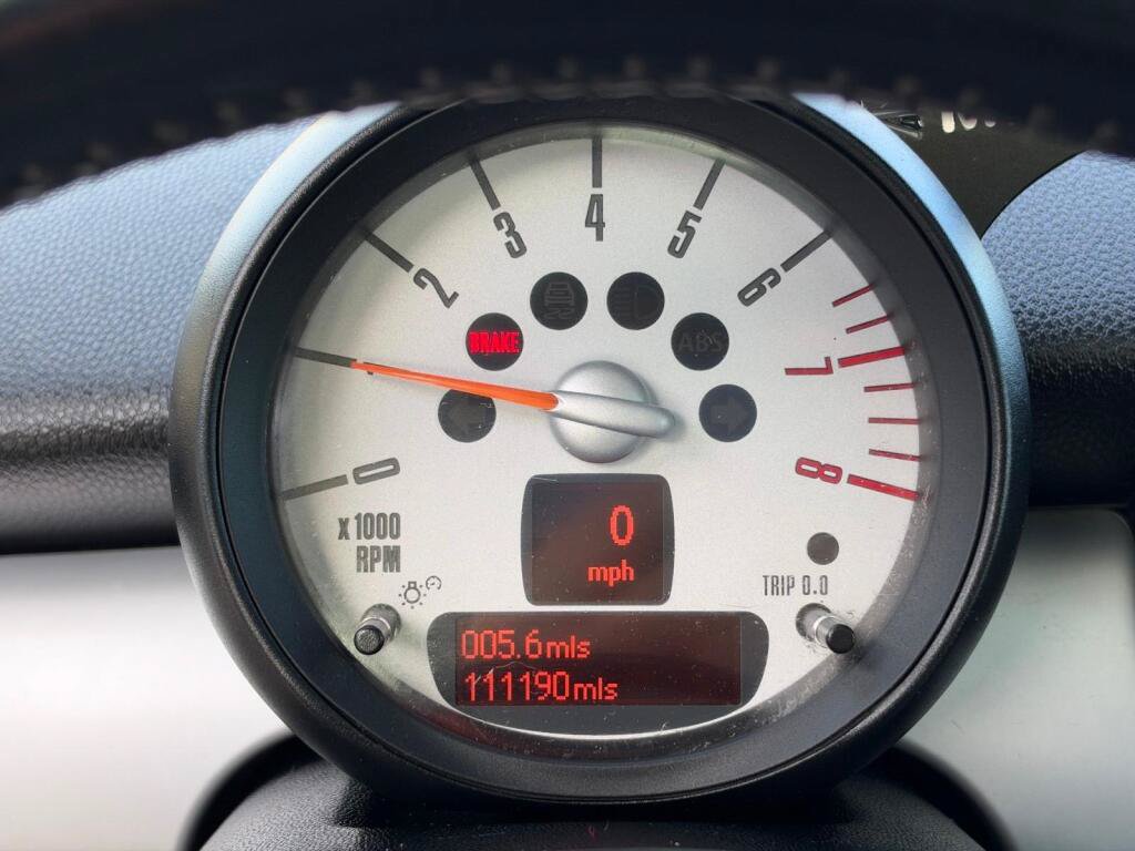 Used 2013 MINI Cooper Clubman FWD image 9