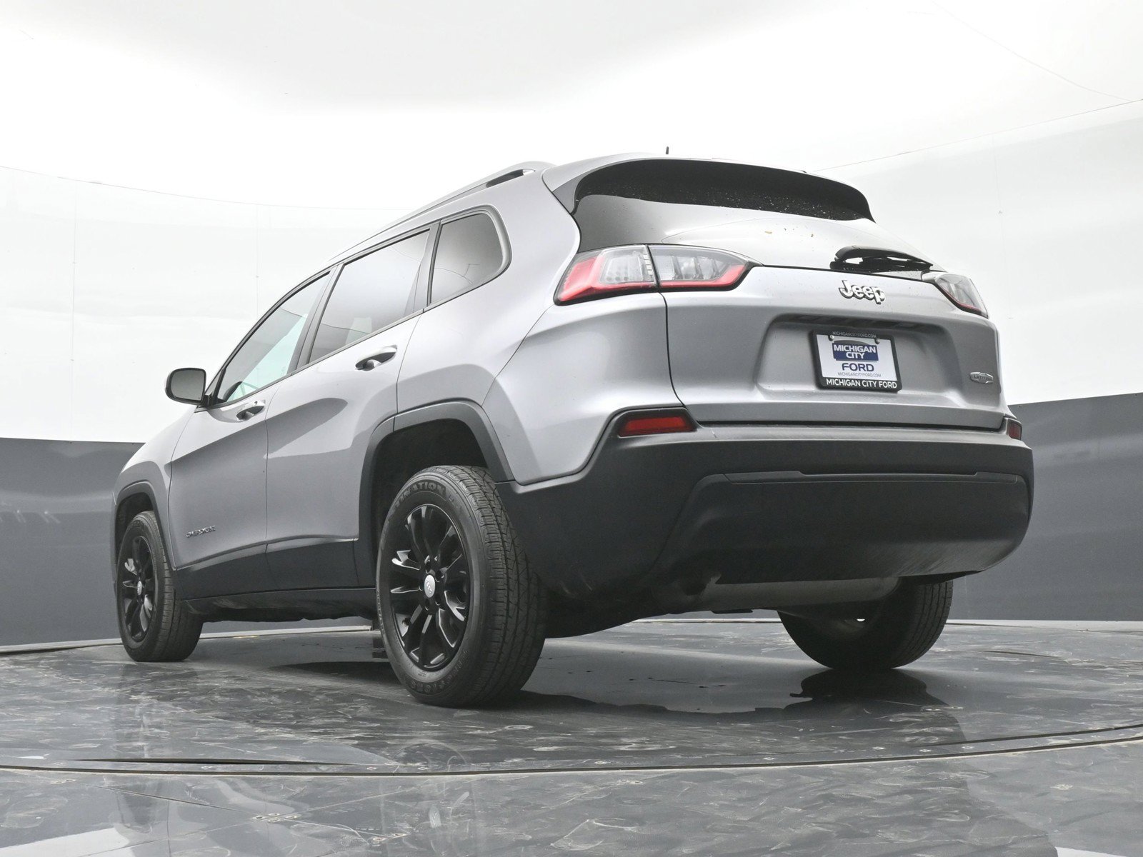 Used 2020 Jeep Cherokee Latitude w/ Cold Weather Group FWD image 37