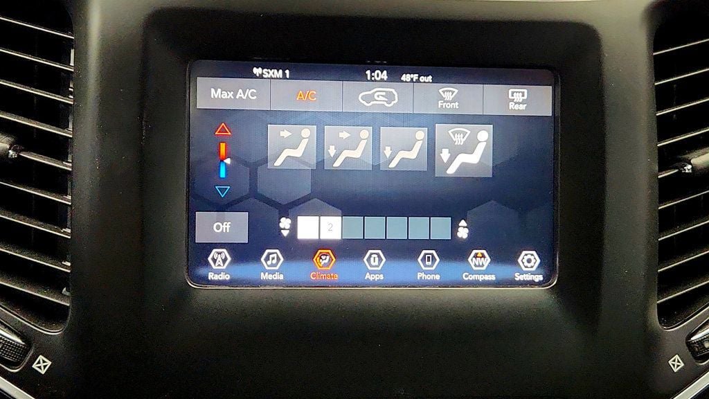 Used 2020 Jeep Cherokee Latitude Plus FWD image 19