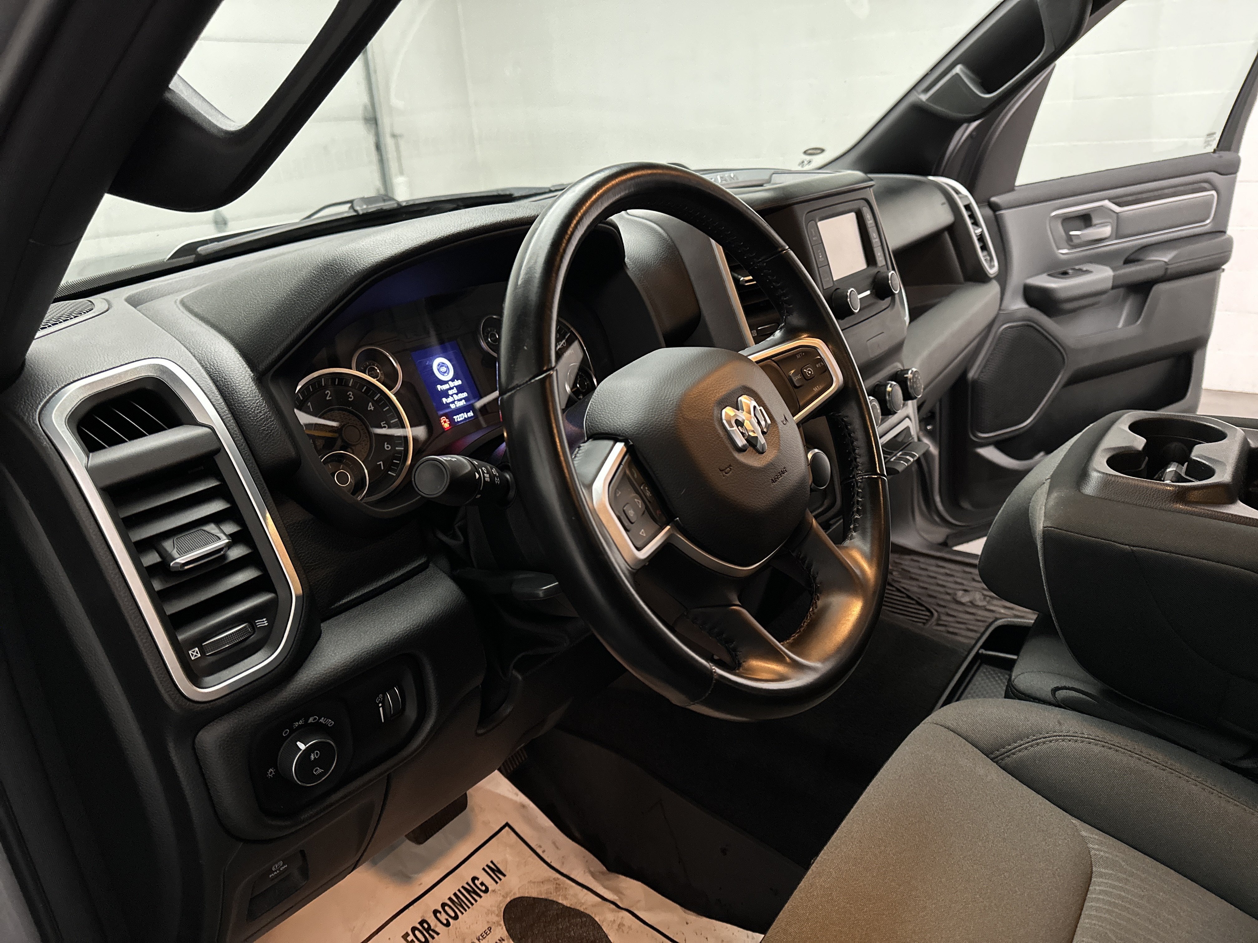 Used 2021 RAM 1500 Big Horn AWD/4WD image 17
