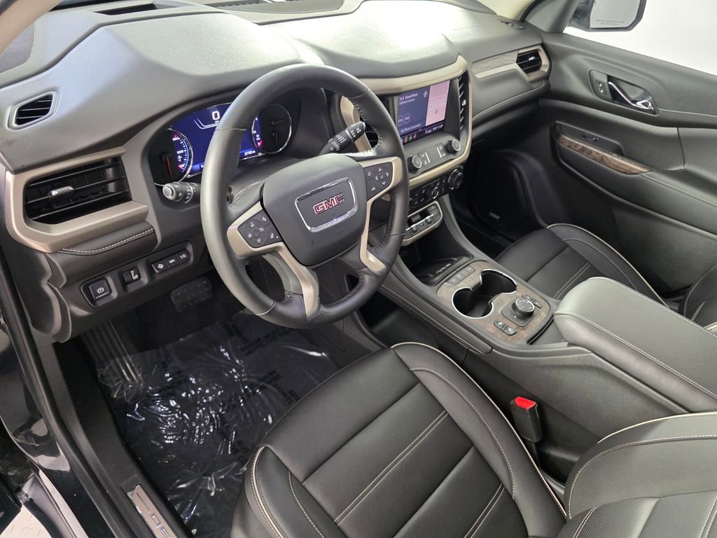 Used 2020 GMC Acadia Denali w/ Denali Ultimate Package image 10