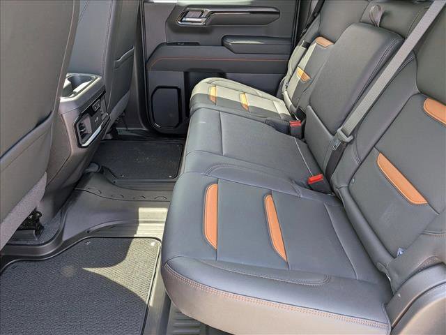 New 2026 GMC Sierra 1500 AT4 w/ AT4 Premium Package AWD/4WD image 17