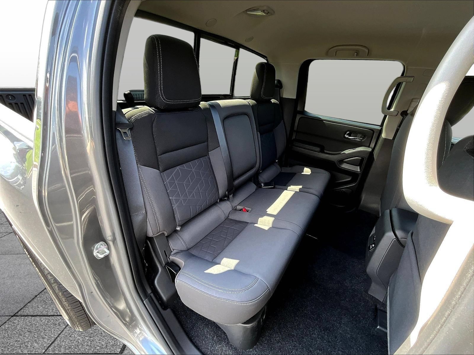 Certified 2025 Nissan Frontier SV w/ SV Convenience Package AWD/4WD image 29