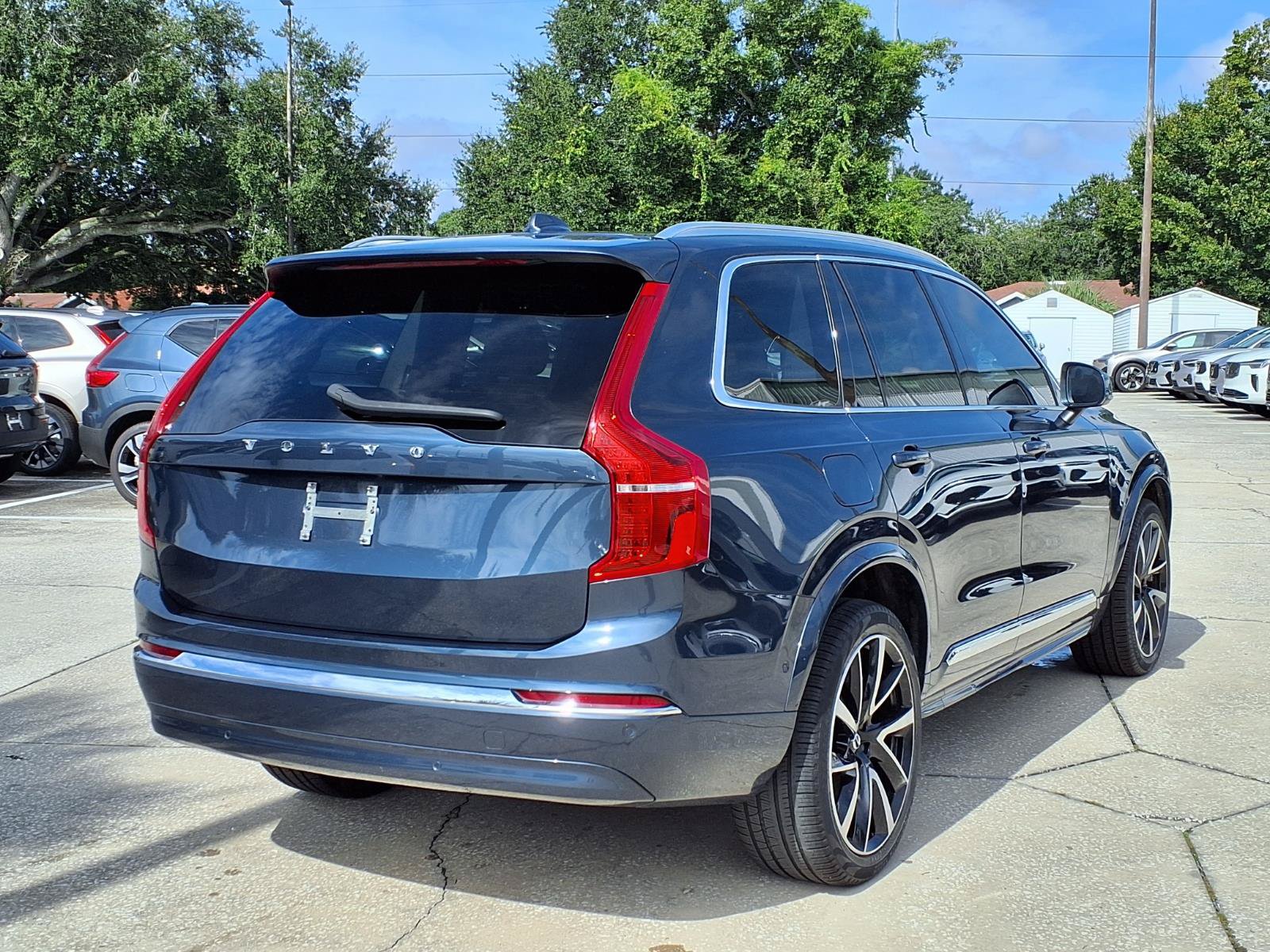 Certified 2023 Volvo XC90 B6 Plus AWD/4WD image 7