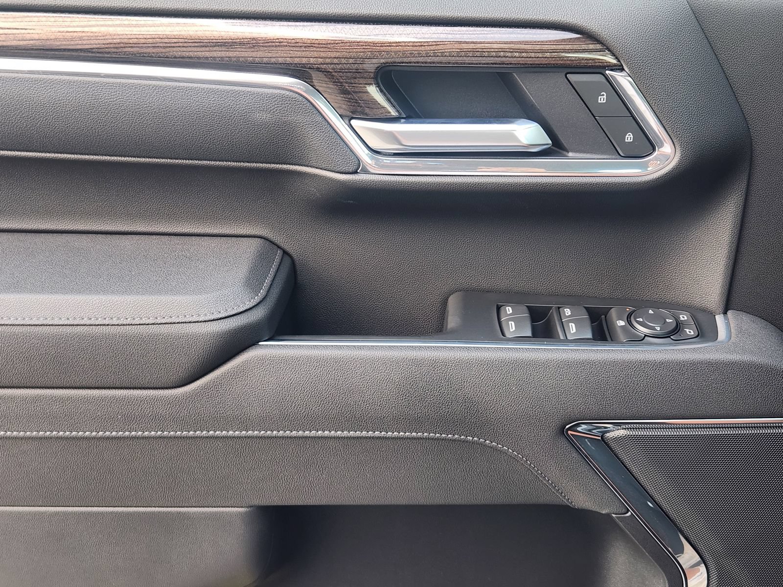 New 2026 Chevrolet Silverado 1500 LT w/ Texas Edition Plus RWD image 19