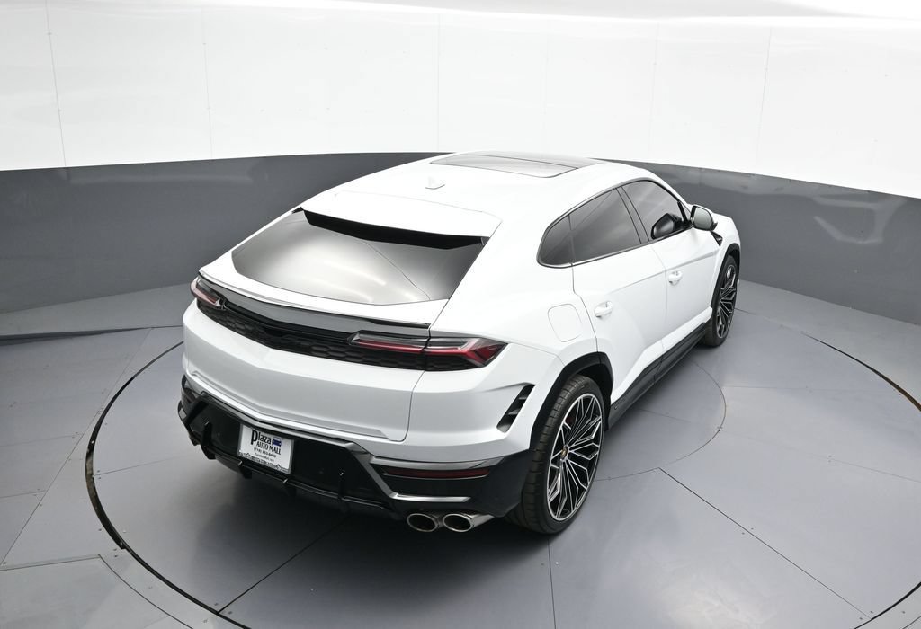Used 2025 Lamborghini Urus SE AWD/4WD image 45